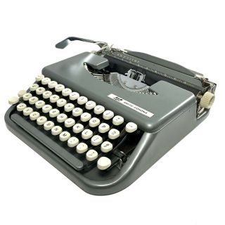 Minty Smith Corona Skyriter Typewriter Portable Gray Case Antique Vtg