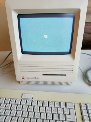 Vintage 1988 Apple Macintosh SE/30 Computer 2