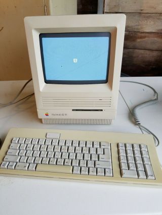 Vintage 1988 Apple Macintosh SE/30 Computer 3