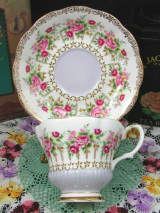 ROYAL ALBERT GREEN PARK SERIES LAVENDER ROSE TEA CUP AND SAUCER 2