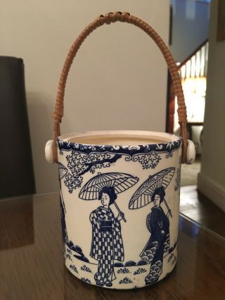 Interesting Antique Chinese Or Japanese Porcelain Bucket / Vase / Pot Blue White