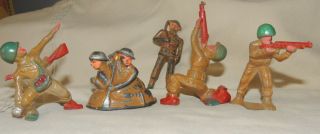 5 Vintage Barclay Manoil Wwl & Wwll Lead Toy Soldier Figures Combat 1940 
