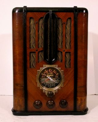 Old Antique Wood Zenith Vintage Tube Radio Restored Black Dial Tombstone