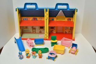 Vintage Illco Sesame Street Carry - Along House with Accessories & Characters 2