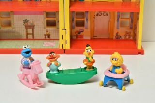 Vintage Illco Sesame Street Carry - Along House with Accessories & Characters 6