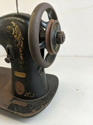 Vintage SINGER 16 - 88 Industrial Strength HEAVY DUTY Sewing Machine 8