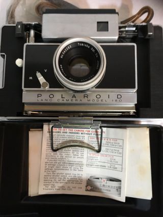 Vintage Polaroid 180 Instant film camera,  Lens shutter settings. 5