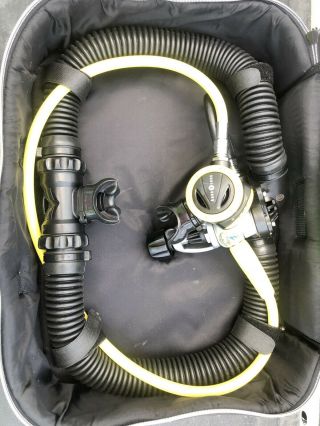 Aqua Lung Mistral - - a modern double hose regulator - - US Divers - - Vintage Scuba 3