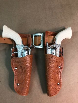 Vtg Tootsietoy Toy Pony Boy Cap Gun Pistols & Holster Set W Two Cap Guns & Belt