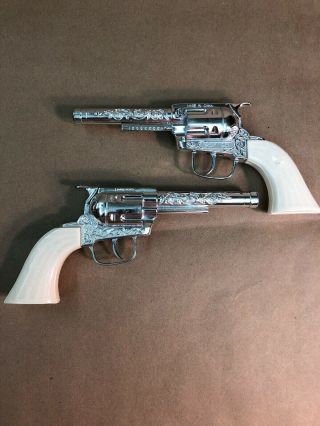 Vtg Tootsietoy Toy PONY BOY cap Gun Pistols & Holster Set w Two Cap Guns & Belt 4