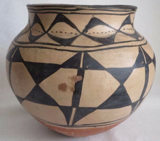Antique Santo Domingo Indian Olla 1890 - 1910 with Unusual Star Decoration Pottery 8
