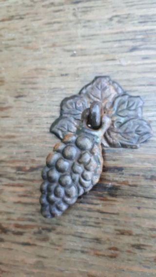 6x Antique Drop Handles - Bunches Of Grapes With Vine Leaf Backs 3