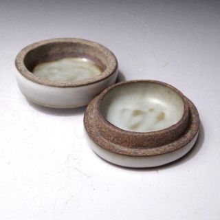 BA8: Japanese Incense case,  Kogo by 1st class potter,  Soryu Wakunami,  Dog 6