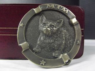 Vtg Belt Buckle 1974 Mtm Mary Tyler Moore Cat Tv Logo Image Factory Production