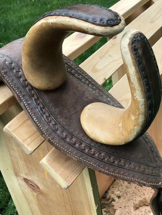 Side saddle parts rigged on antique padded surcingle with slipper shoe stirrup 2