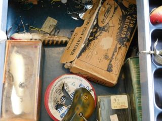 Vintage UMCO 850U tackle box full of old lures,  Heddon,  Creek Chub 7