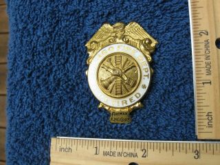 VINTAGE CHICAGO FIRE DEPARTMENT ENGINE 113 FIREMAN FIREFIGHTER RETIREMENT BADGE 2