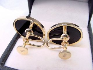 VINTAGE NATURAL BLACK ONYX 14K YELLOW GOLD SCREW BACK EARRING.  QUALITY 10