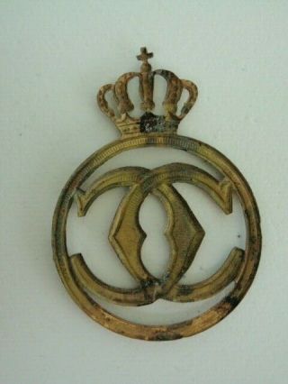 ROMANIA KINGDOM KING CAROL II HAT EMBLEM.  MEDAL.  BROKEN OFF CLIPS.  RARE 2