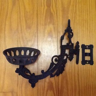 Vintage Cast Iron Oil Lamp Candle Holder Wall Sconce & Bracket Ornate Victorian