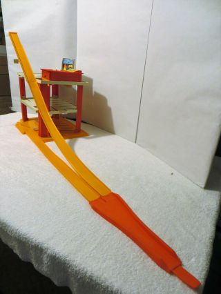 Vintage HOT WHEELS TUNE UP TOWER Elevator and Dyno - Meter; Tracks; Wrench 9