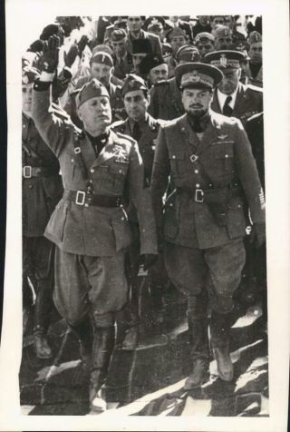 1937 Italian Premier Benito Mussolini & General Italo Balbo In Libya Press Photo