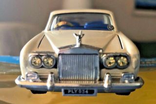 VINTAGE CORGI 273 ROLLS ROYCE SILVER SHADOW WITH GOLDEN JACKS AND FACTORY BOX 6