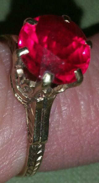 Vintage 14 K Solid Yellow Gold 1.  5 Ct Solitair Ruby Ring.  Size 6
