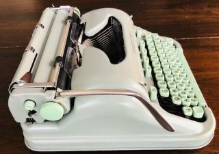 Vintage 1959 Hermes 3000 Portable Typewriter - 6