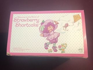 RASPBERRY TART MIB Strawberry Shortcake Danbury Porcelain Collector Doll 7