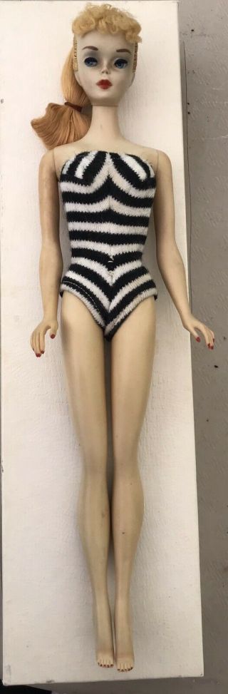 Vintage Number 3 Blond Barbie Doll With Accessories 3
