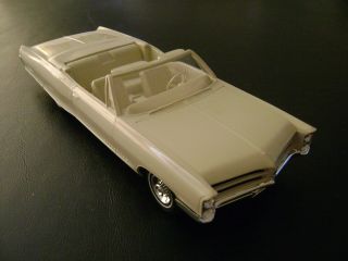 MPC 1966 PONTIAC MISSION BEIGE Bonneville Convertible Promo Model 2