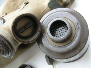 Ital Italy Italian T35 gas mask,  filter 1940 year dated,  canvas bag 7