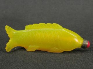Chinese Fish Shape Carved Yellow Peking Glass Snuff Bottle