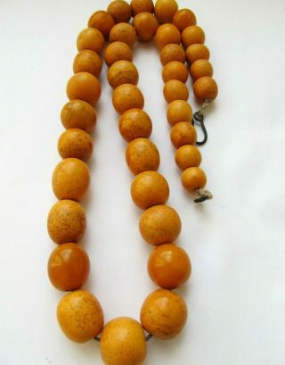 76 G.  Vintage Natural Baltic Amber Necklace