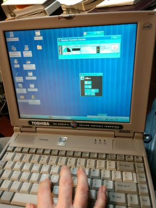 Vintage 1998 Toshiba Laptop 305cds Windows 95 Early Computer