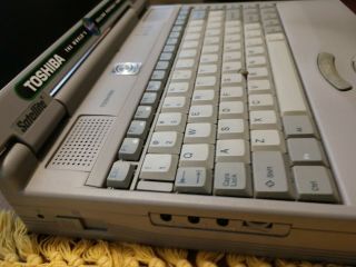 Vintage 1998 Toshiba laptop 305cds Windows 95 EARLY computer 6