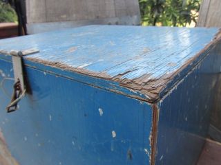 Antique Primitive Wood Box Blue Chippy Paint Storage W/ Lid & Clasp Vintage Old