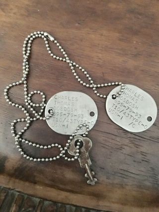 Vintage Wwii 1943 Us Navy Usn Dog Tags W/ Issued Chain T - 10 Usn Type O