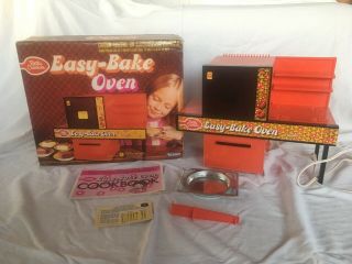 Vintage 1976 Kenner Betty Crocker Easy Bake Oven & Pans & More