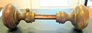 Vintage/antique Brass Door Knob Set With Spindle Bar - 797403