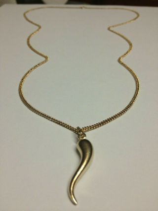 Vintage 14k Gold Italian Horn Pendant 14k Gold Curb Link Chain 24.  5 Inches