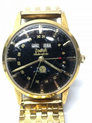 Zodiac Automatic Triple Date Moonphase Watch (RUNNING/NEEDS WORK) 2
