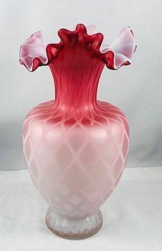 Antique Cased Pink Satin Glass Mop Diamond Quilt Vase Ruffled Rim - Gorgeous N/r