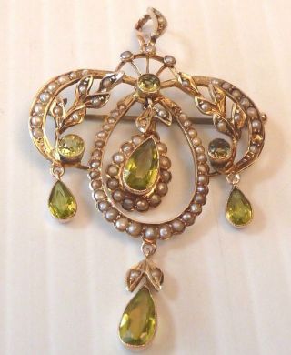 9ct Gold Victorian Pendant W/ Pale Green Stones,  Leaves & Swirls Of Small Pearls