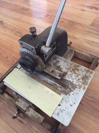VINTAGE PERMA PRODUCTS MODEL 4 STAMPING MACHINE in CASE 1/8” FONT 6