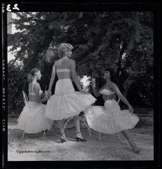 Rarest 1954 Bunny Yeager & Bettie Page Camera Negative Fashion Petticoat Erotica 2