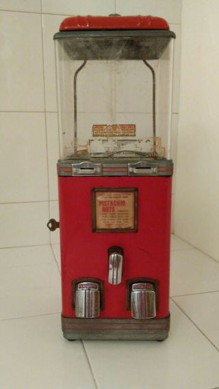 Vintage Northwestern Vending Machine 1 Cent 5 Cent Porclian Top Metal Base Key