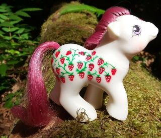 My Little Pony Vintage G1 twice as fancy baby Sugarberry Strawberry Fair Rare 2