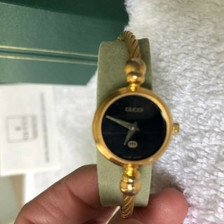 Gucci Twisted Cable Bangle Watch 2700l - Women 